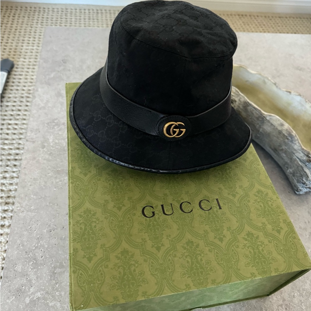 Gucci black bucket hat